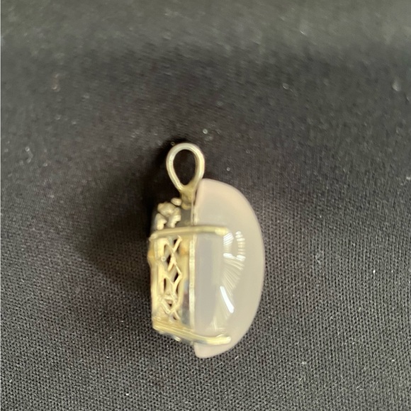 Large Moonstone Pendant set in Sterling Silver - Picture 7 of 7